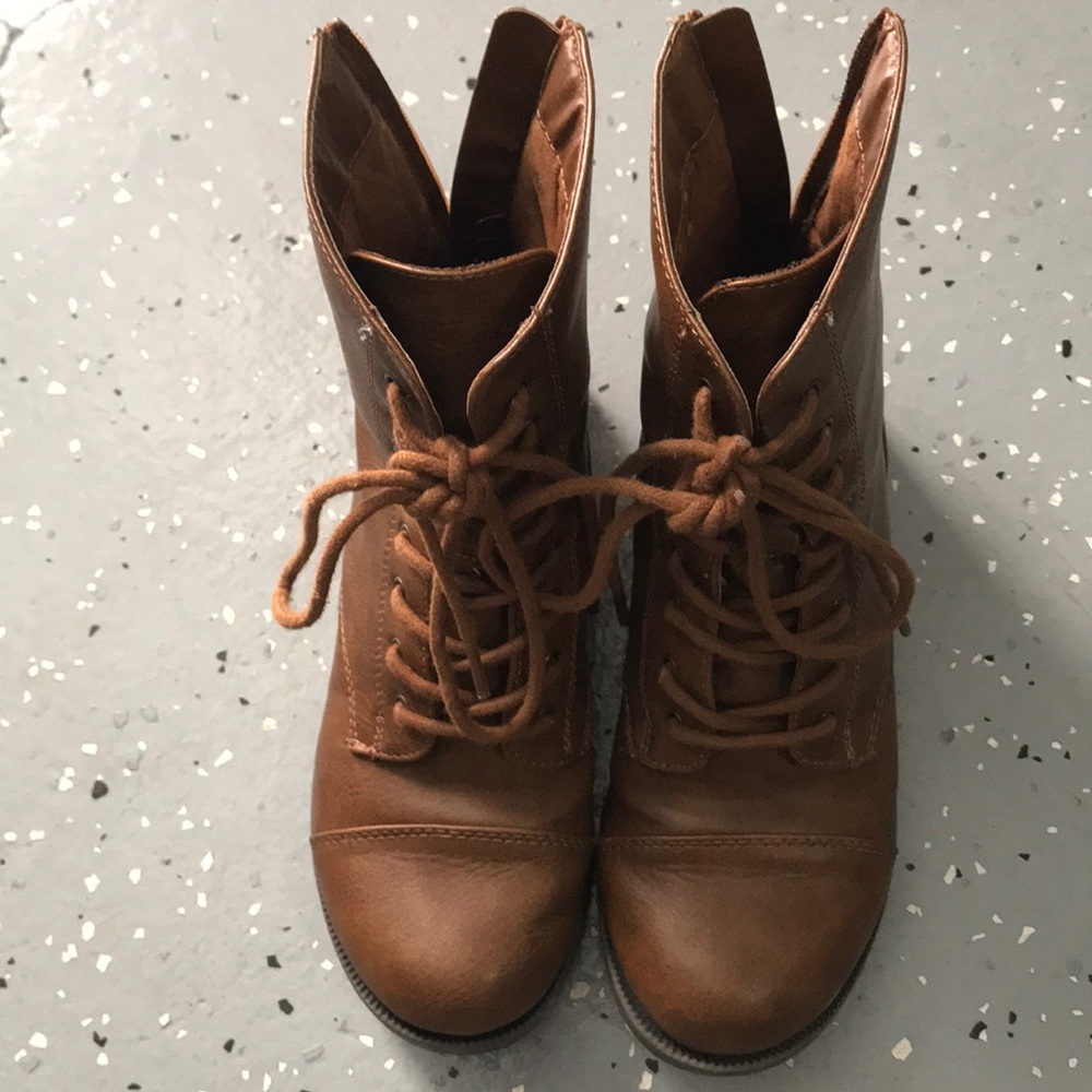 Brown boots kids size 2